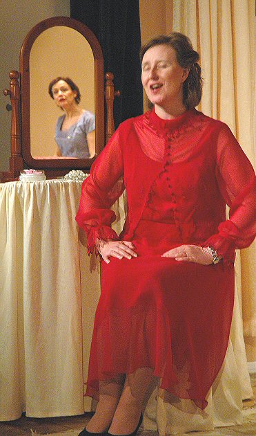 Laura (Kathleen in mirror)