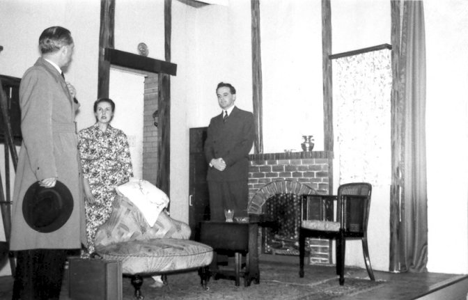 Bullock, Esther, Visitor