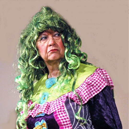 Evonne (Ugly Sister)