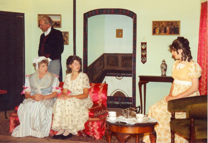 Mrs Bennet, Mr Bennet, Lydia, Jane